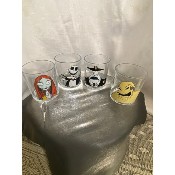 The Nightmare Before Christmas Set of 4 Character Drink Glasses 3.5 in EUC - Picture 2 of 14